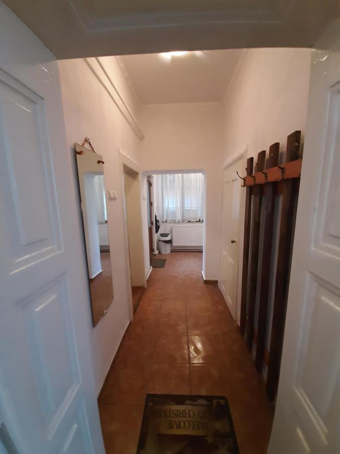 Alex-gabriel Apartment